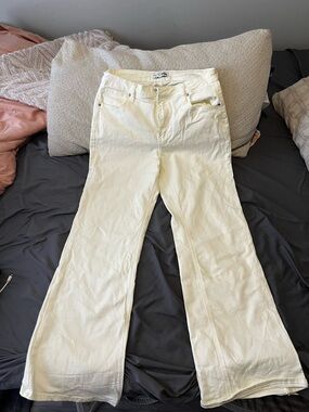 Fashion Nova Off-White High-Rise Jeans